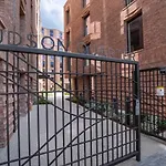 - Hudson Quarter With Free Parking *